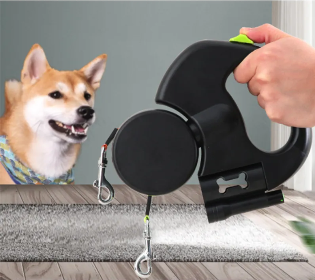 Walkdouble Pro - guinzaglio retrattile per 2 cani con torcia e dispenser